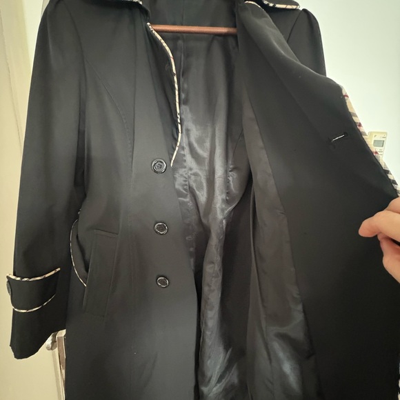 Black Trench Coat Burberry Sample - Picture 7 of 7